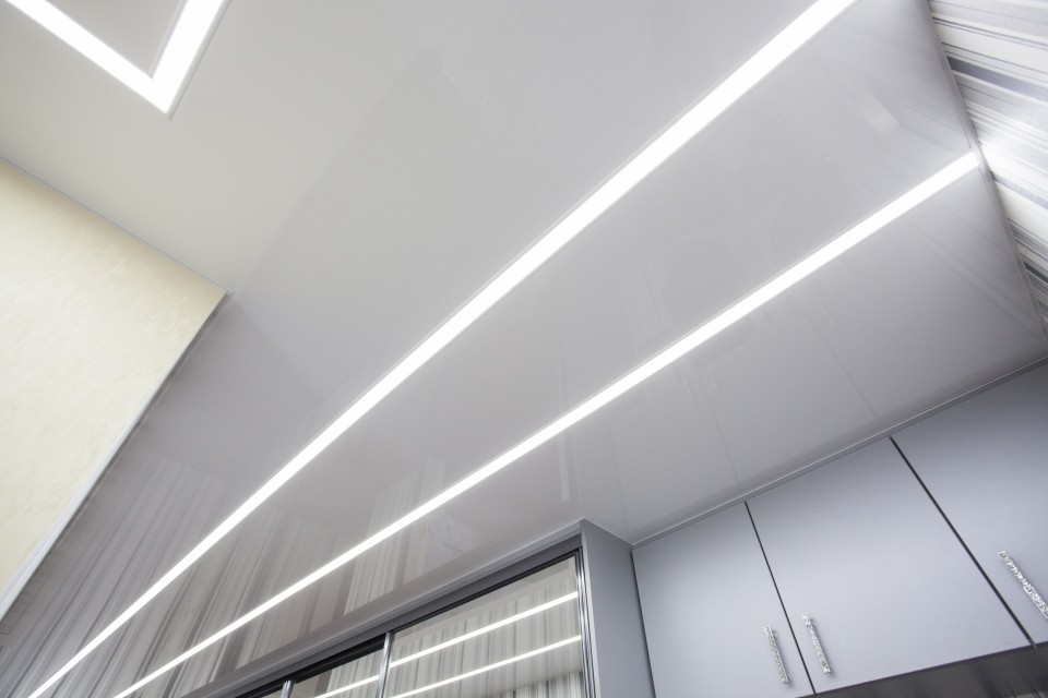 Заказать световые потолки с линией света в г. Подольск