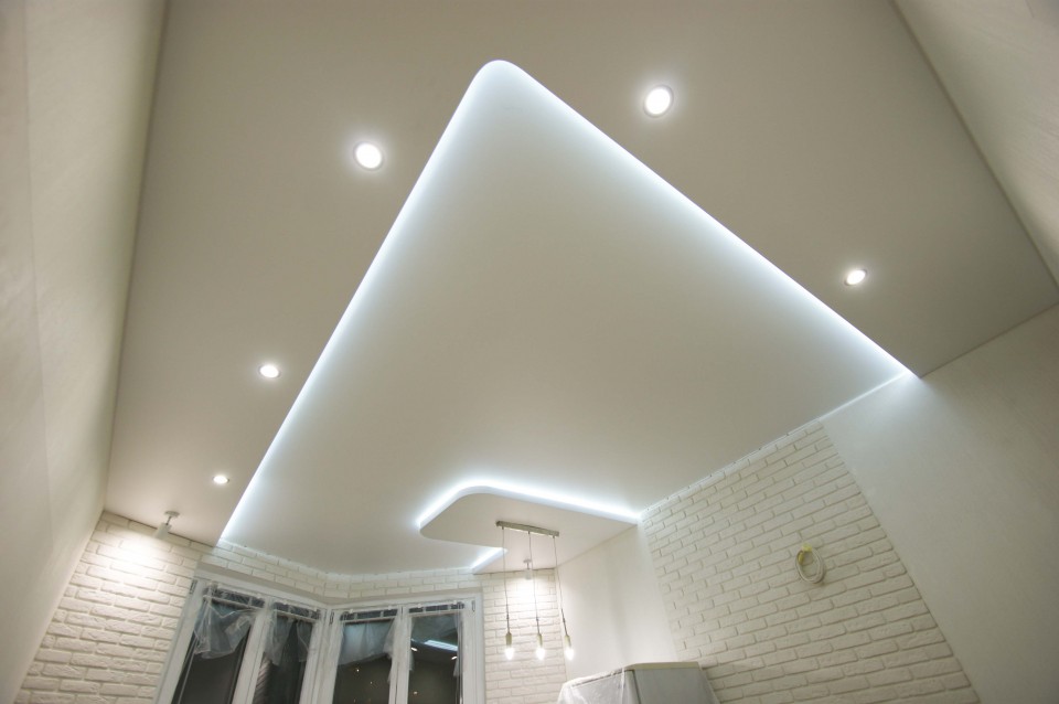 Заказать парящие натяжные потолки в г. Подольск